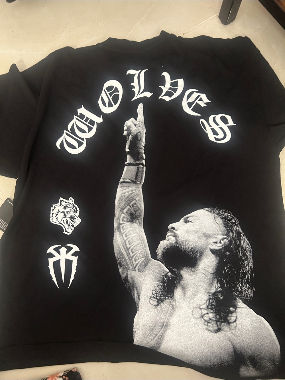 WWE Black Short-Sleeve Tee  black with white Wolves’ Graphic large